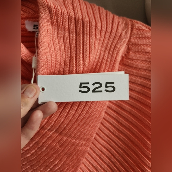 525 America Cross-over Sweater NWT - Picture 3 of 8